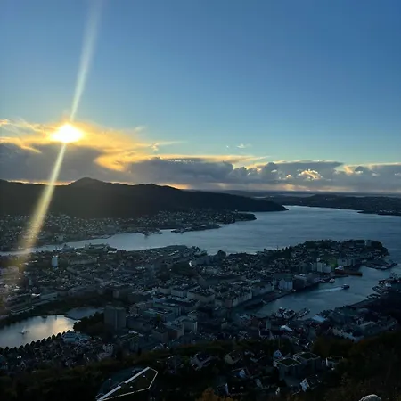 Corner With Balcony In Апартаменти